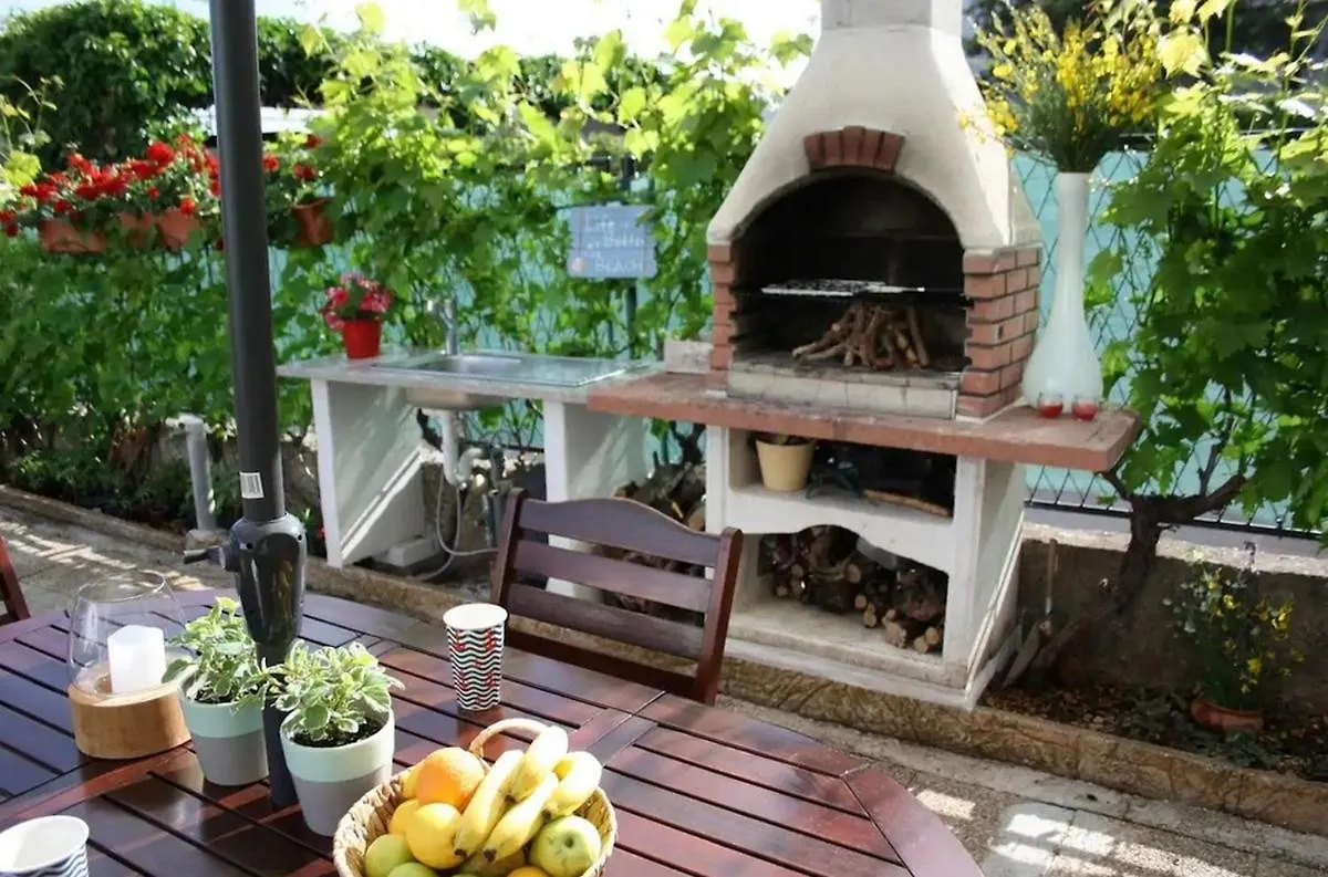 Apartments By The Sea Trogir - 20307