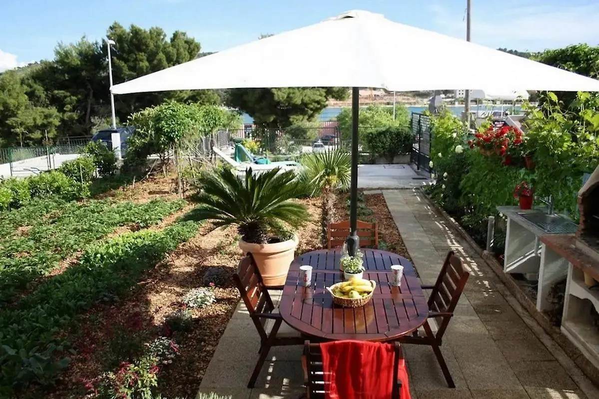 Apartments By The Sea Trogir - 20307